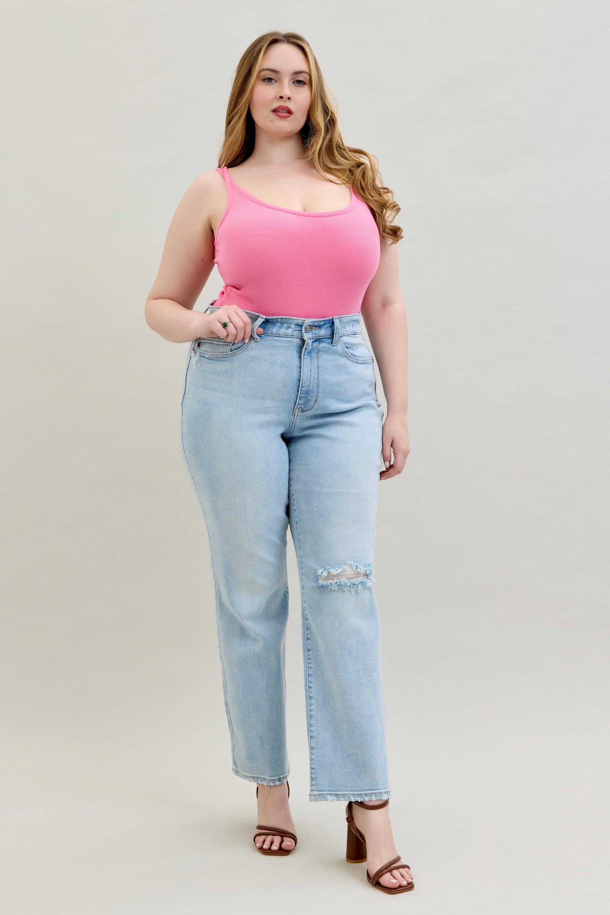 Back Pocket Cutout 90's Straight