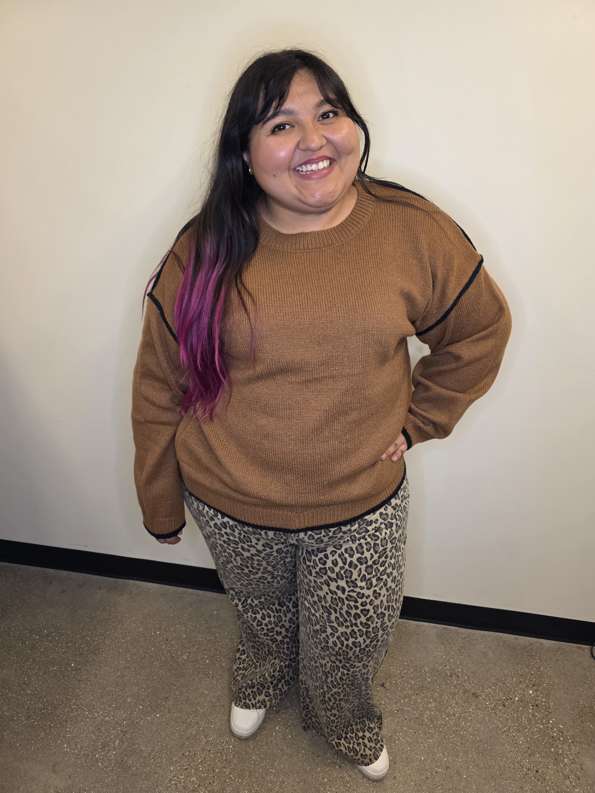 Contrast-trim Knit Sweater