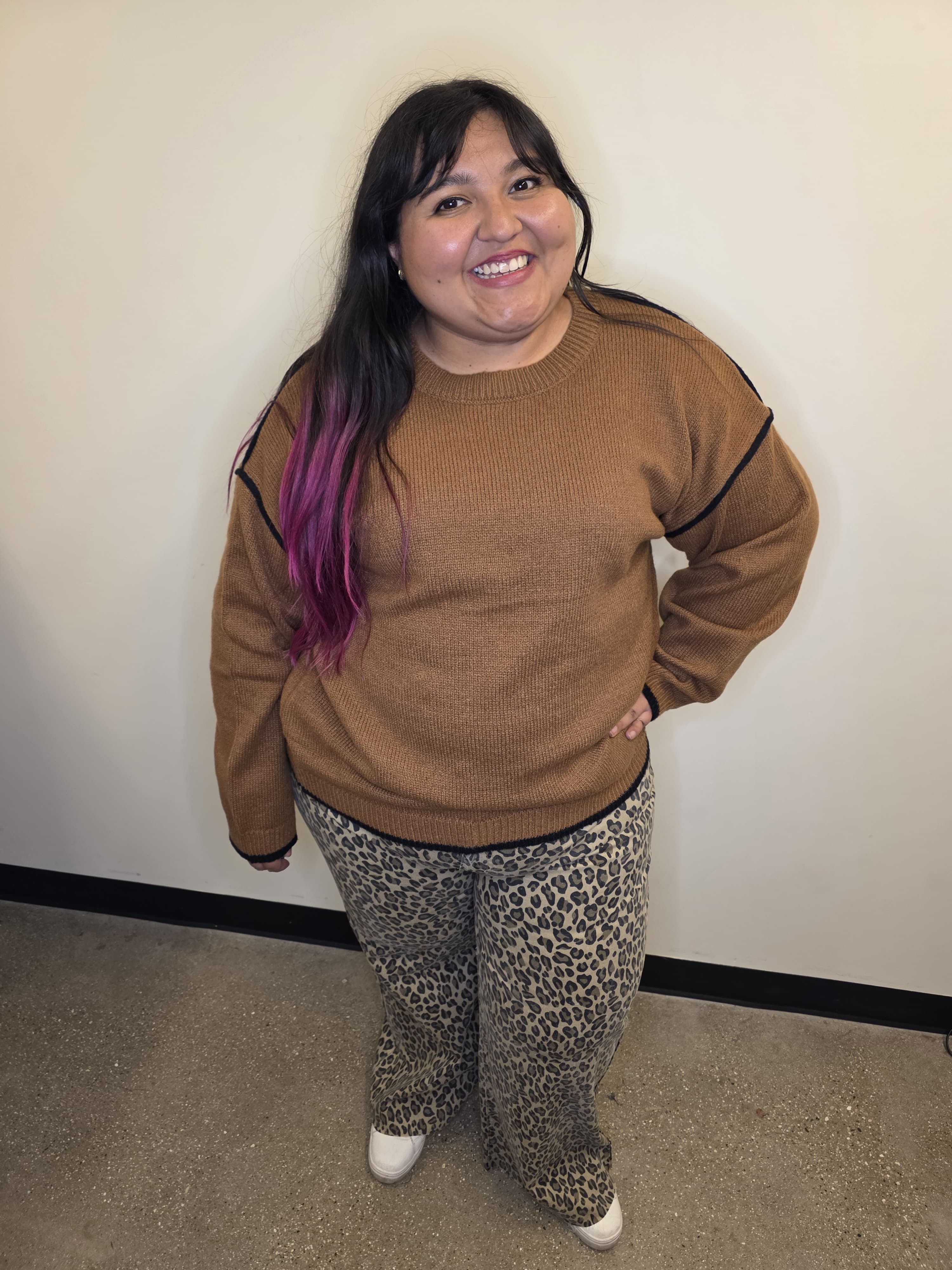 Contrast-trim Knit Sweater