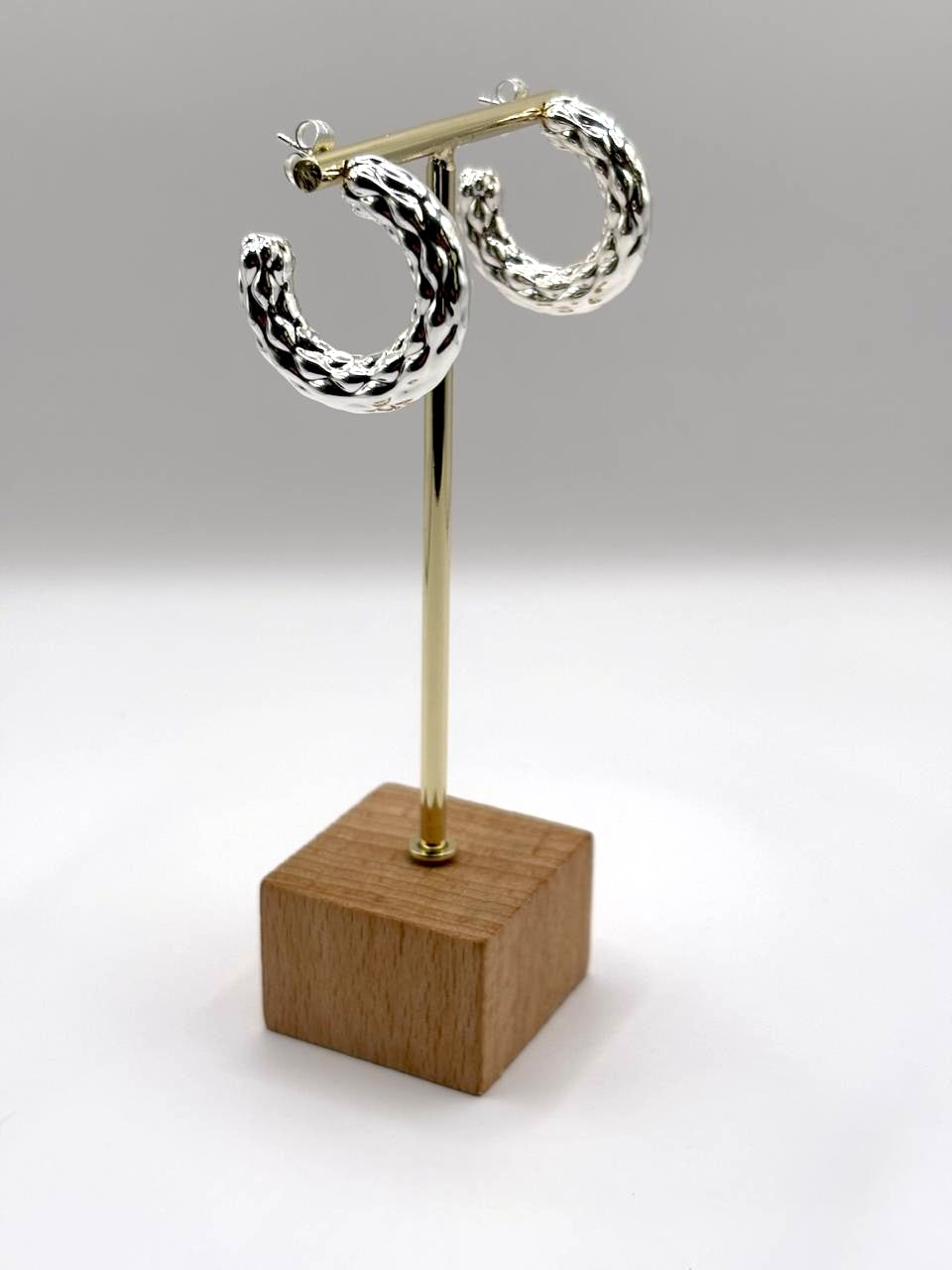 Ridged Hoops