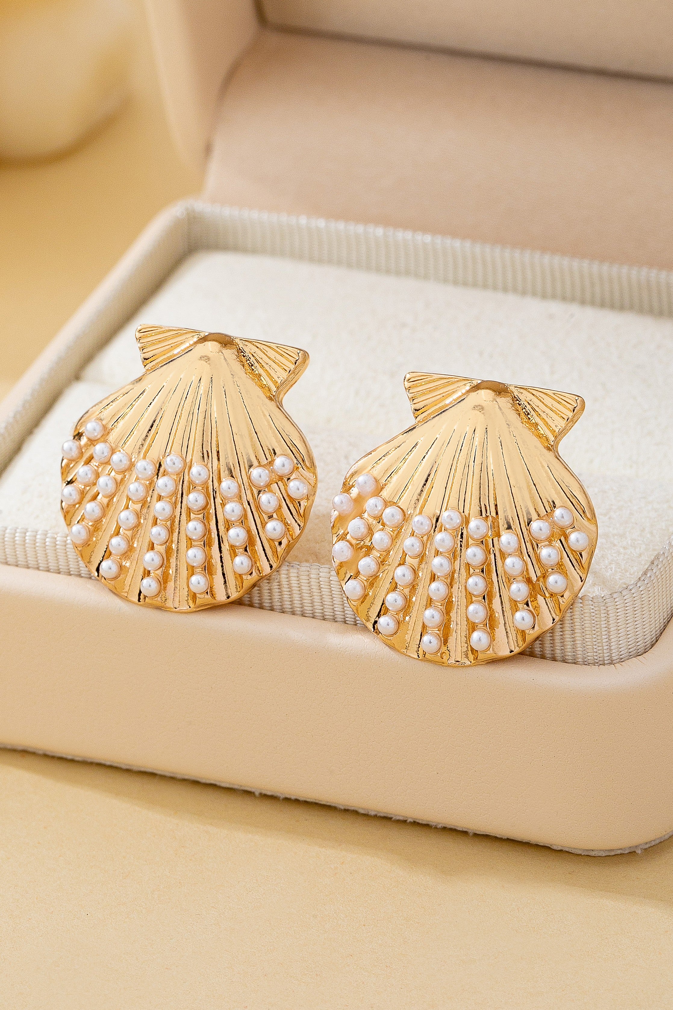 Seashell Pearl Earrings